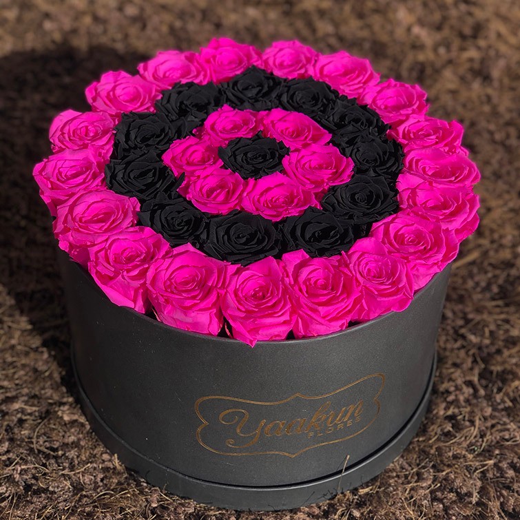 Rosas Eternas En Caja Circular Negra Fucsia Negro Yaakun Flores