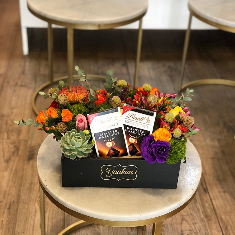 Flores & chocolates en caja mini yaakun dúo lindt | Yaakun Flores