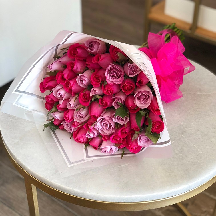 Ramo de 50 rosas lila & fucsia | Yaakun Flores