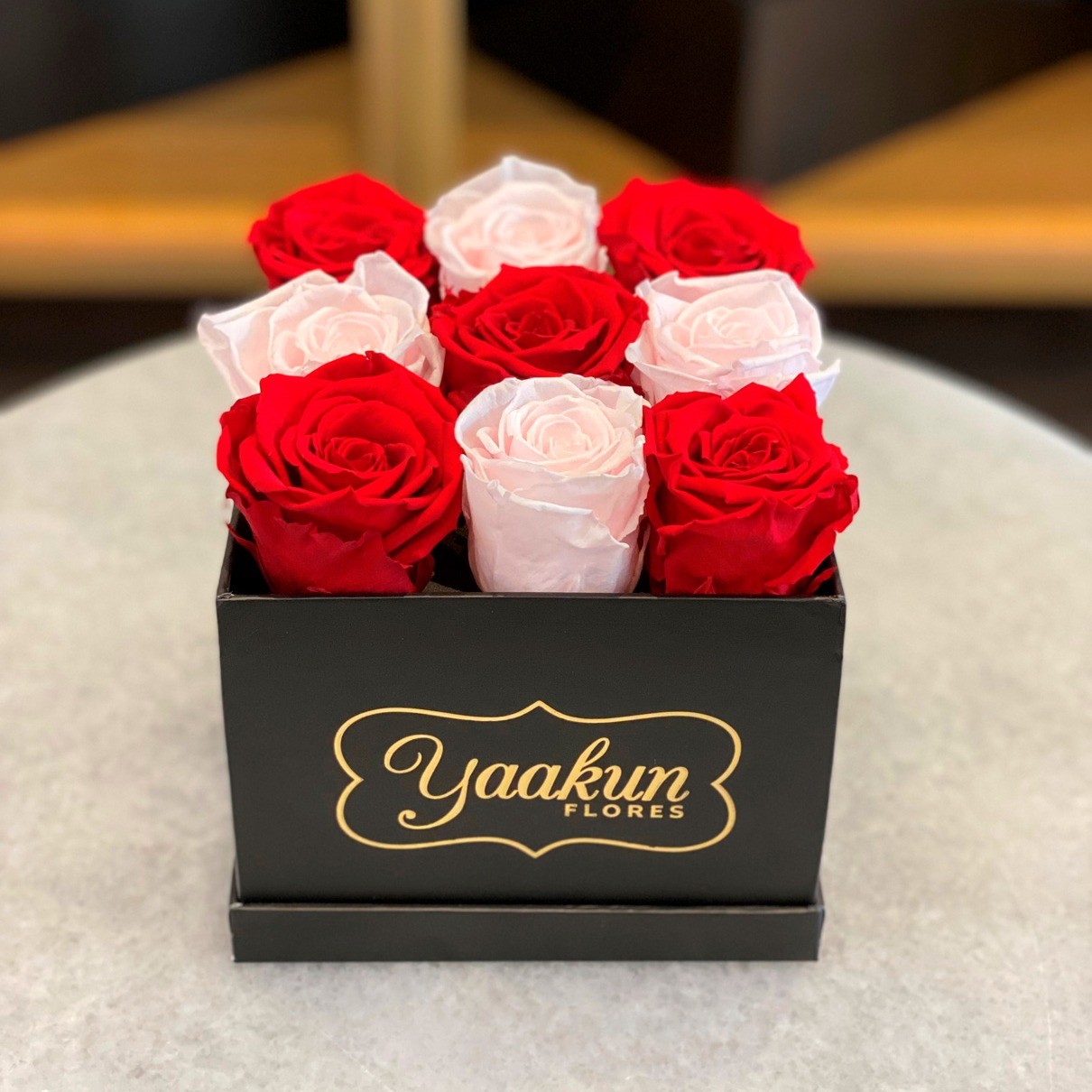  Ramo de rosas artificiales eternas en caja de regalo redonda,  flores de Foever, manualidades, regalo romántico para mujeres y niñas en el  día de San Valentín, aniversario, día de la madre
